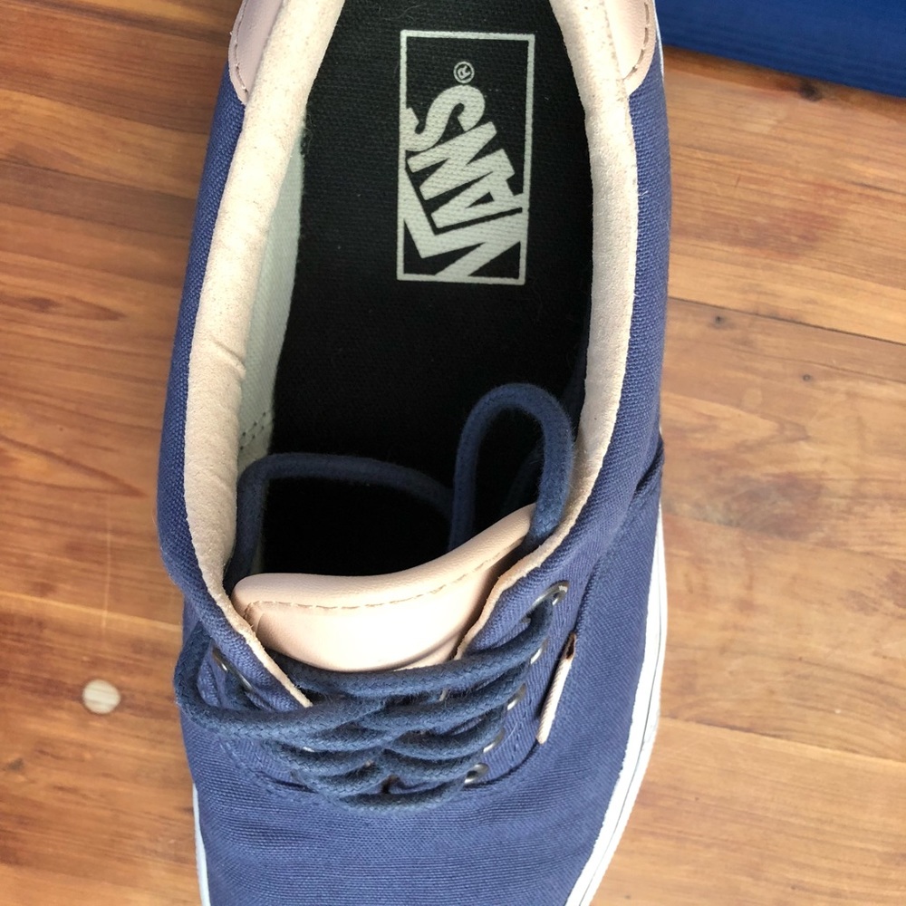Vans tennis shoes